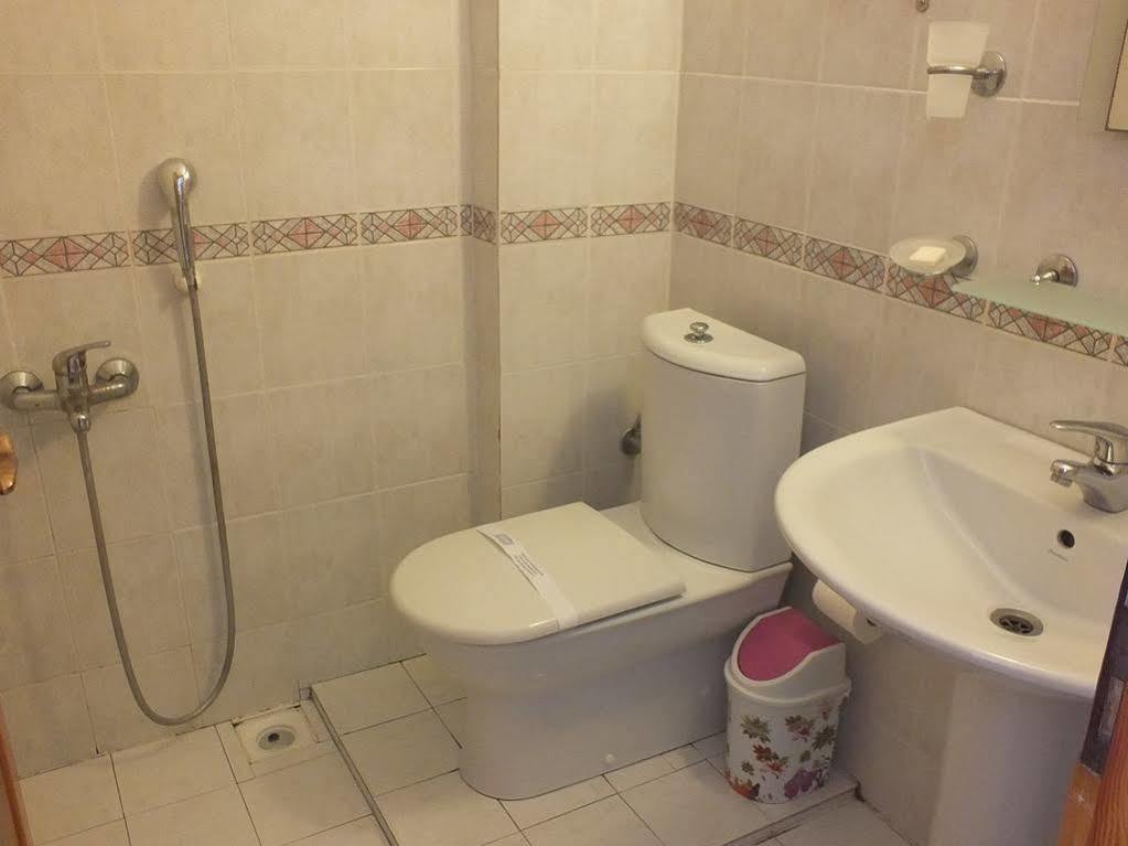 קוסדסי Hotel Dorukhan מראה חיצוני תמונה