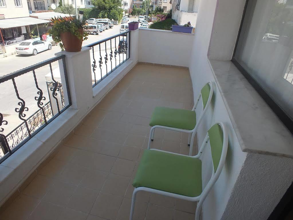 קוסדסי Hotel Dorukhan מראה חיצוני תמונה